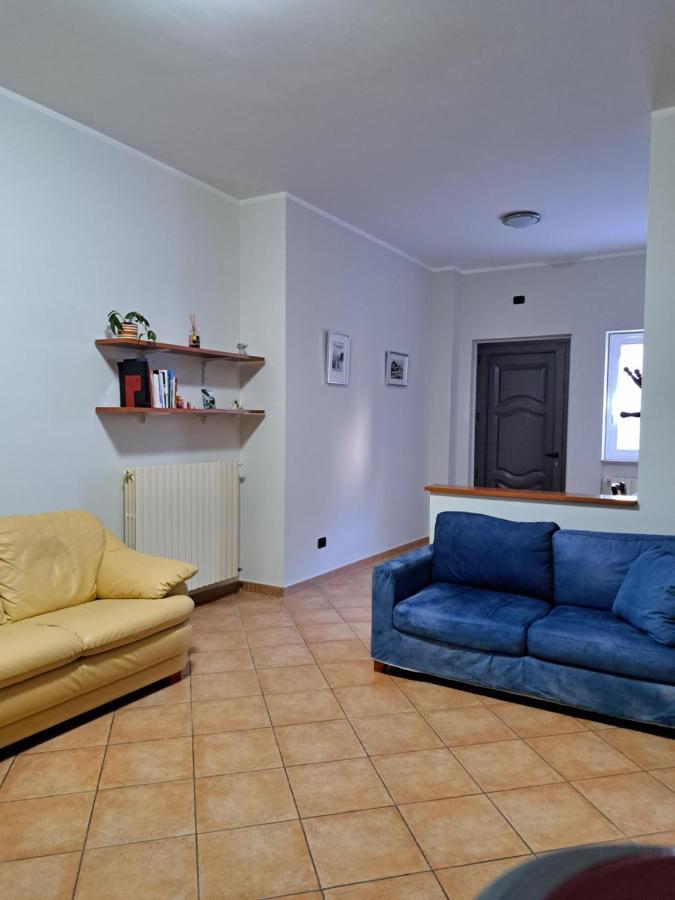 La Casa Di Mezzo-Affitti Brevi-Zona Ospedali Vila Busso Exterior foto