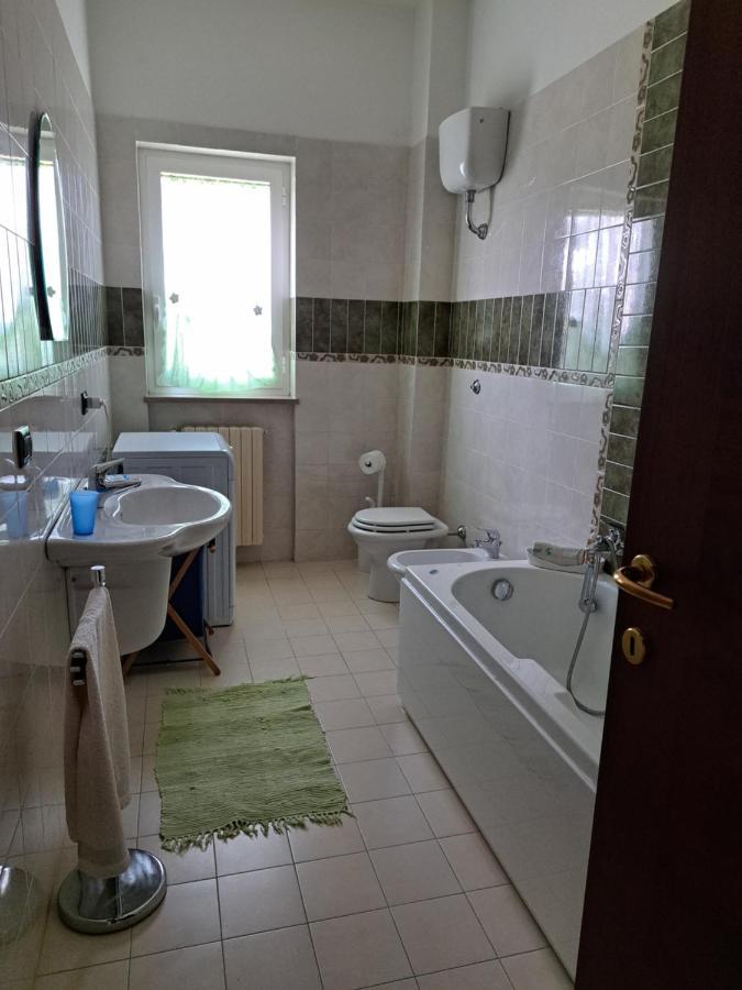 La Casa Di Mezzo-Affitti Brevi-Zona Ospedali Vila Busso Exterior foto