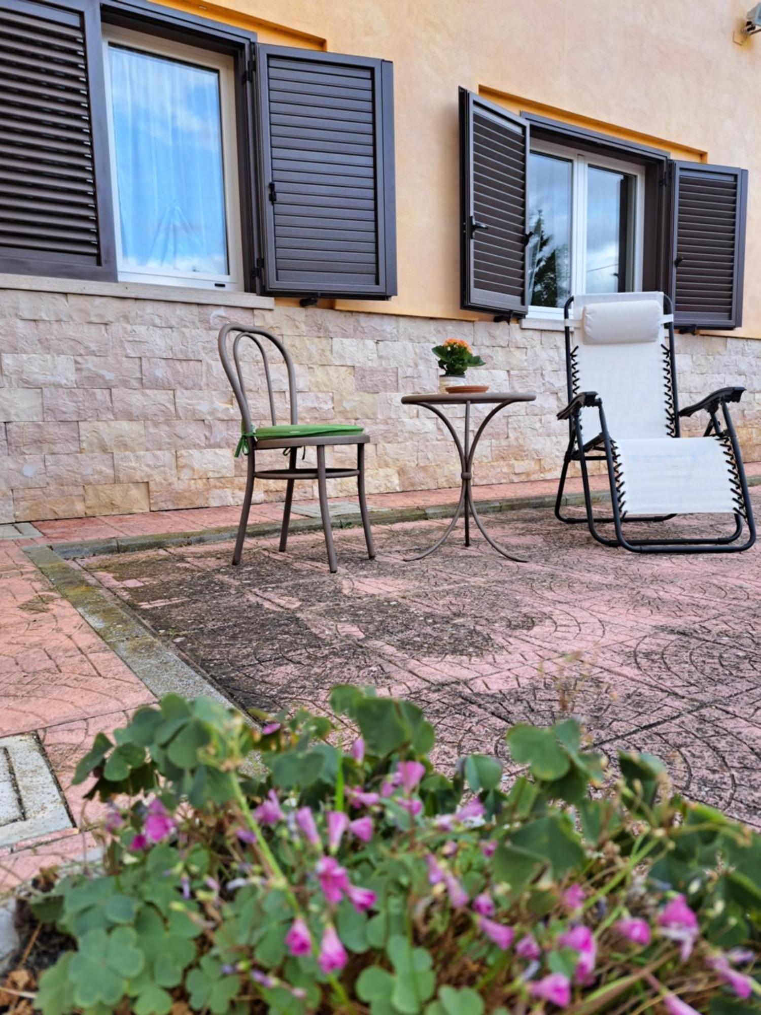 La Casa Di Mezzo-Affitti Brevi-Zona Ospedali Vila Busso Exterior foto